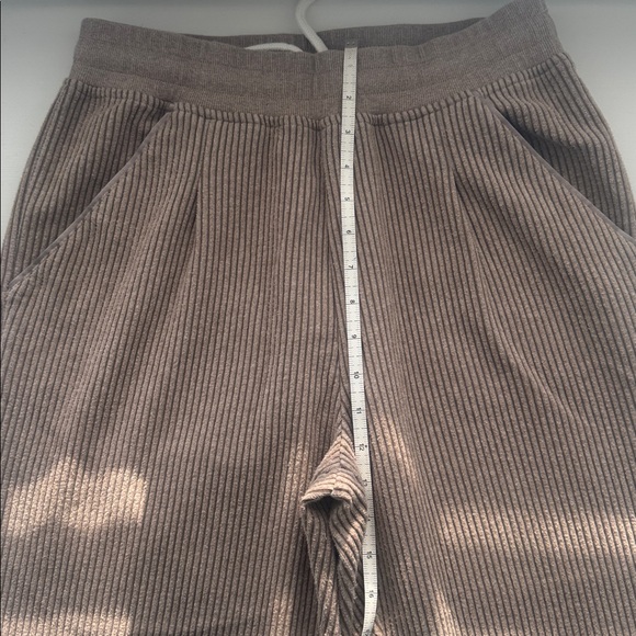 Varley Ribbed Joggers - Picture 6 of 7